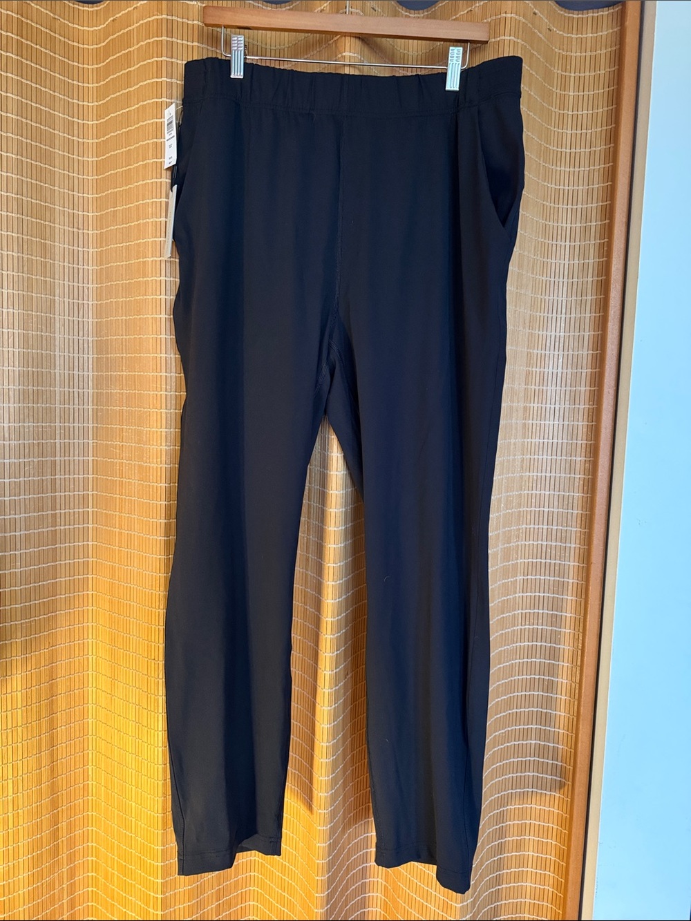 Aritzia Black Straight-Leg Weekender Pull-On Pants - NWT